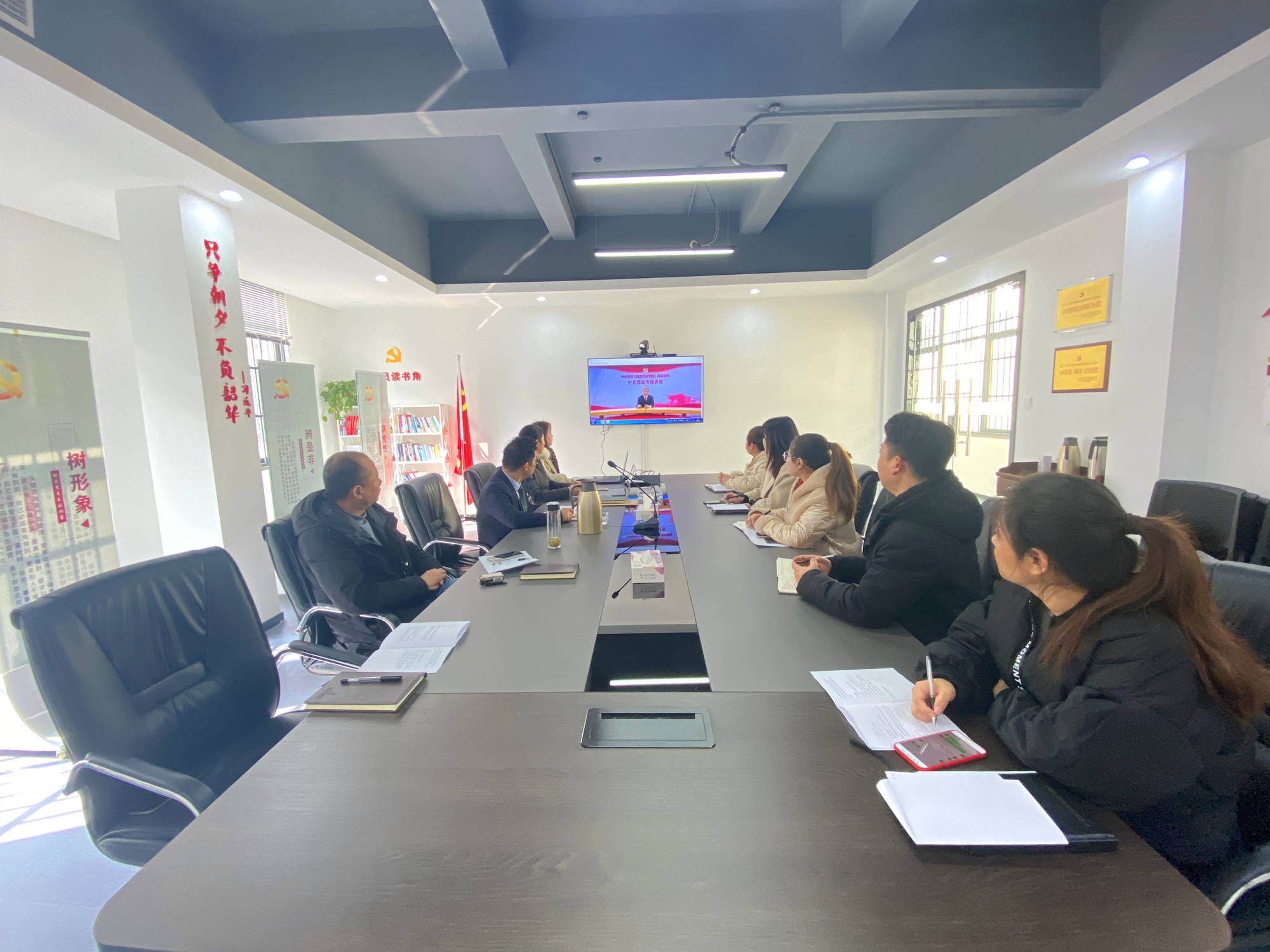 學(xué)黨史 悟思想——廬陽(yáng)建華文創(chuàng)園黨支部組織開(kāi)展黨史學(xué)習(xí)教育活動(dòng)