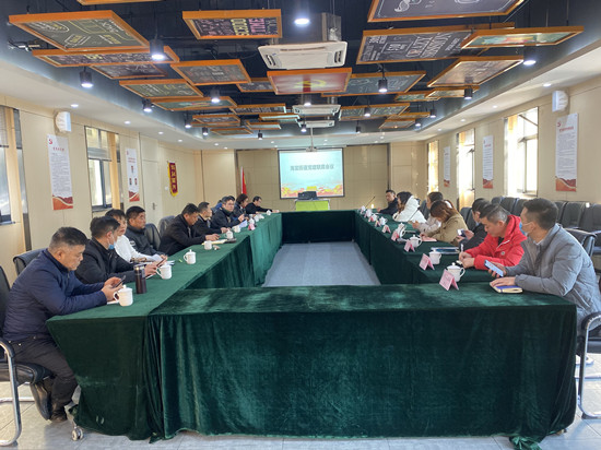 廬陽(yáng)區(qū)海棠街道黨建聯(lián)席會(huì)議在廬陽(yáng)建華文創(chuàng)園順利召開(kāi)